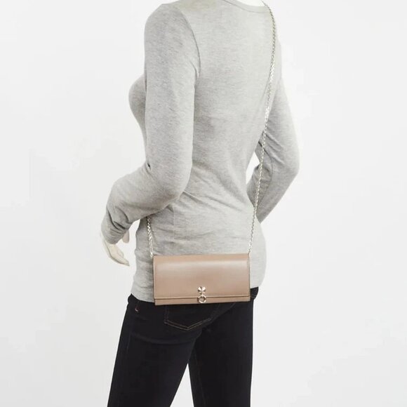 Fendi Beige Leather Studded Continental Wallet On Chain - Picture 2 of 12